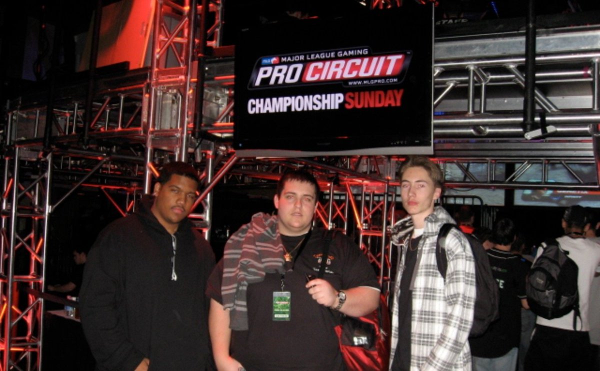 FeaR Renegade (creator of FeaR) myself and <a href="/ASSASS1N/">ASSASS1N</a> after the W in 2008 Vegas Nationals.