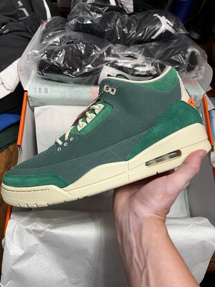 BertG (@hypekickzstx) on Twitter photo <a href="/RetailTuesday/">RetailTuesday</a> WTS DS (Prices Shipped)
J1 Low YOTR 9.5 $700
Bad Bunny Forum Blue 9.5 $300
Kith x Asics 12.1 12 $295
J3 NCA 12M $305 <a href="/RetailTuesday/">RetailTuesday</a> WTS DS (Prices Shipped)
J1 Low YOTR 9.5 $700
Bad Bunny Forum Blue 9.5 $300
Kith x Asics 12.1 12 $295
J3 NCA 12M $305