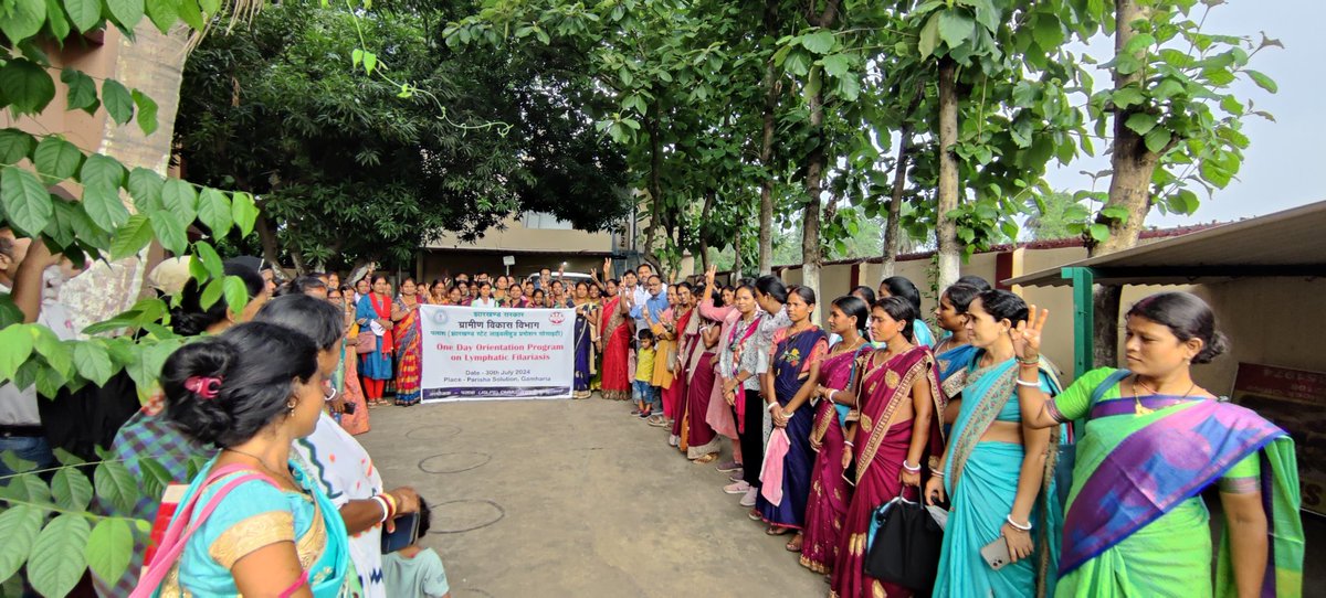 Ashokku41913342's tweet photo. #ENDNTD #WE_UNITE_AGAINST_LF Group orientation of BPMs,PRPs,CCs and Setu Didi of JSLPS Cadre at Gamhariaya, Saraikela regarding upcoming MDA-IDA campaign. They take oath to eliminate lymphatic filariasis and support in community awareness. https://t.co/K68xnY4vW7