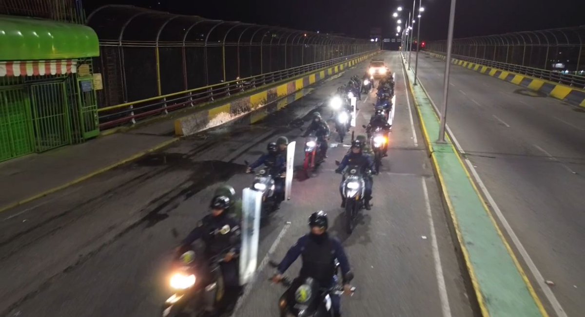 #FANB  llevó a cabo Patrullaje Nocturno Combinado en distintos sectores del estado, en resguardo las instalaciones estratégicas, con la finalidad de garantizar la Seguridad, Tranquilidad y Paz a toda la población