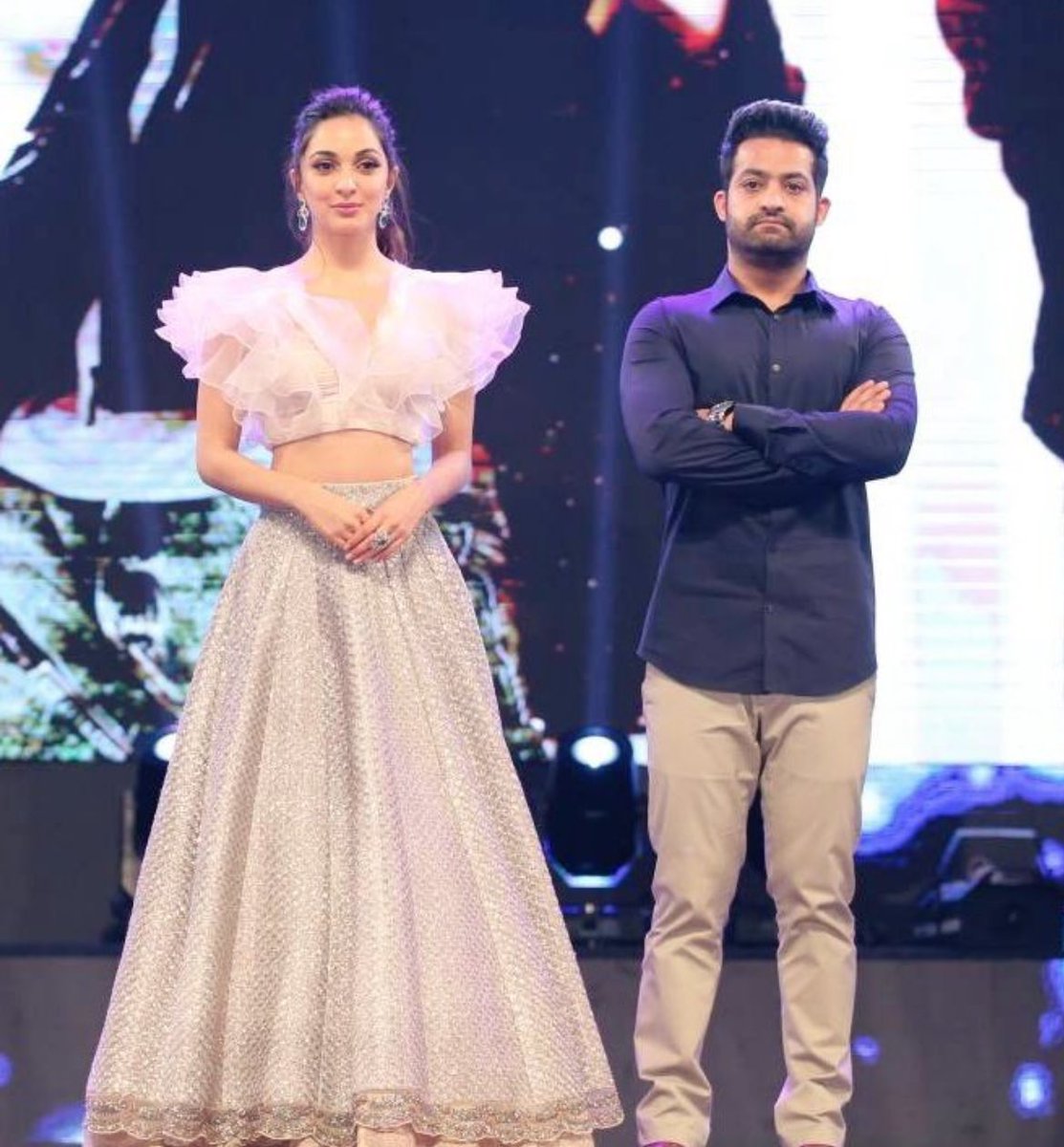 juz_scrolling's tweet photo. Happy Birthday jabilamma @advani_kiara ❤️ from @tarak9999 fans 🔥
Can’t wait for #War2
#DevaraFromSept27
#Devara2ndSingleweek https://t.co/sCiCkYcvOe