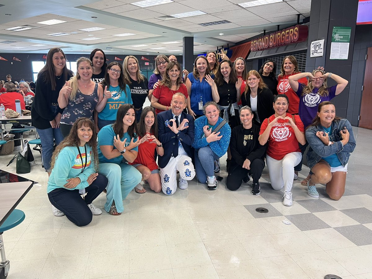 Sheena Blue (@cles_principal) on Twitter photo Best year YET 2025 began today! Celebration, fun and building next steps together <a href="/KristenRulison/">Kristen Rulison</a> Best year YET 2025 began today! Celebration, fun and building next steps together <a href="/KristenRulison/">Kristen Rulison</a>