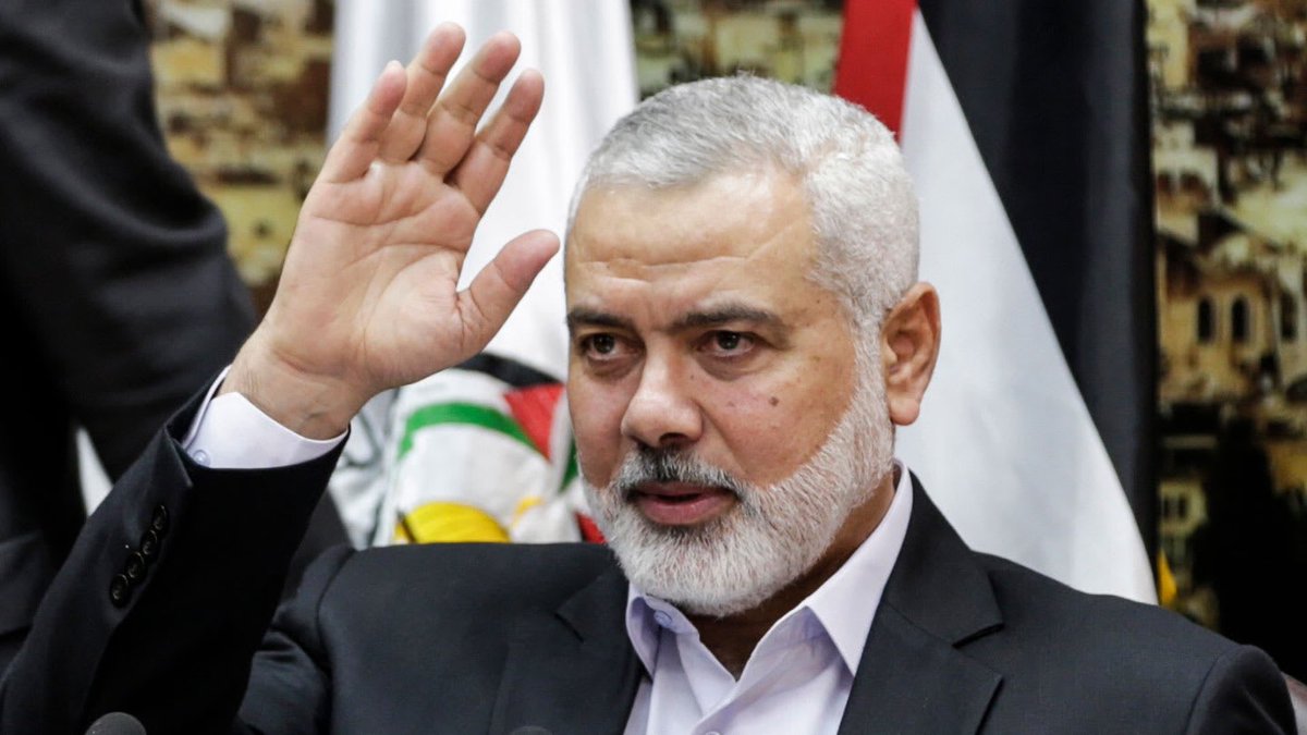 Adelalhasanii's tweet photo. إن العين لتدمع وإن القلب ليحزن وإنا على فراقك 
لمحزونون
ولا نقول إلا ما يرضى ربنا 
إنا لله وإنا إليه راجعون 

عظم الله أجر الأمة الإسلامية في إستشهاد المجاهد العظيم والقائد الشجاع 

 #اسماعيل_هنية https://t.co/FgTRyU7lsZ