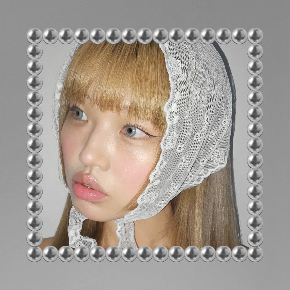 MYFiPN's tweet photo. 🩶🗯️ #BLESH 発売👀
+ 8% OFF + gift フェイスステッカー無料贈呈
本日から8/7までの一週間、
BLESH CHACOLAが発売記念といたしまして、
お得な割引とステッカーを贈呈いたします🛒
見逃さないよーに!
#カラコン #韓国カラコン #heykim #韓国ファッション #韓国コスメ https://t.co/TBSfVShotW