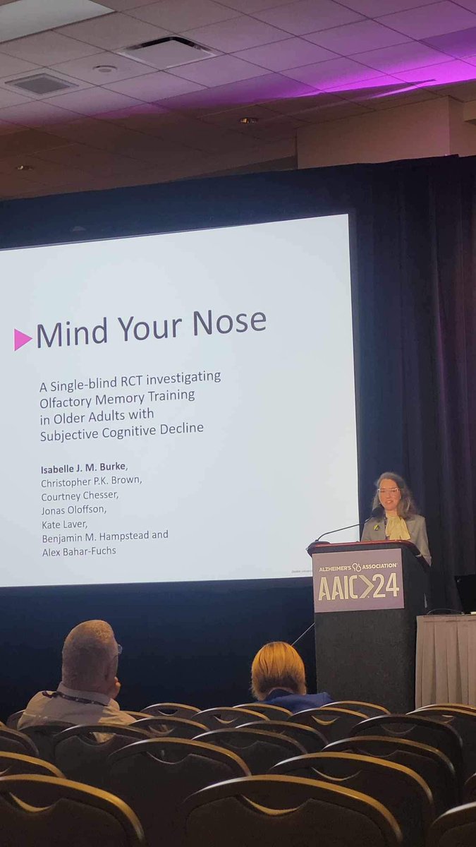 After many years sharing my lived experience, I gave my first scientific presentation today at #AAIC2024 
As always, thinking of my late mother who has greatly influenced my work