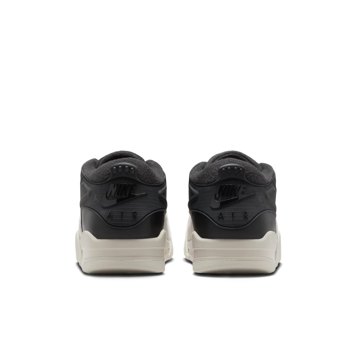 SOLELINKS's tweet photo. 📝 Air Jordan 4 RM 'Black/Light Bone' releases August 21st https://t.co/E8ZEoOAlAg