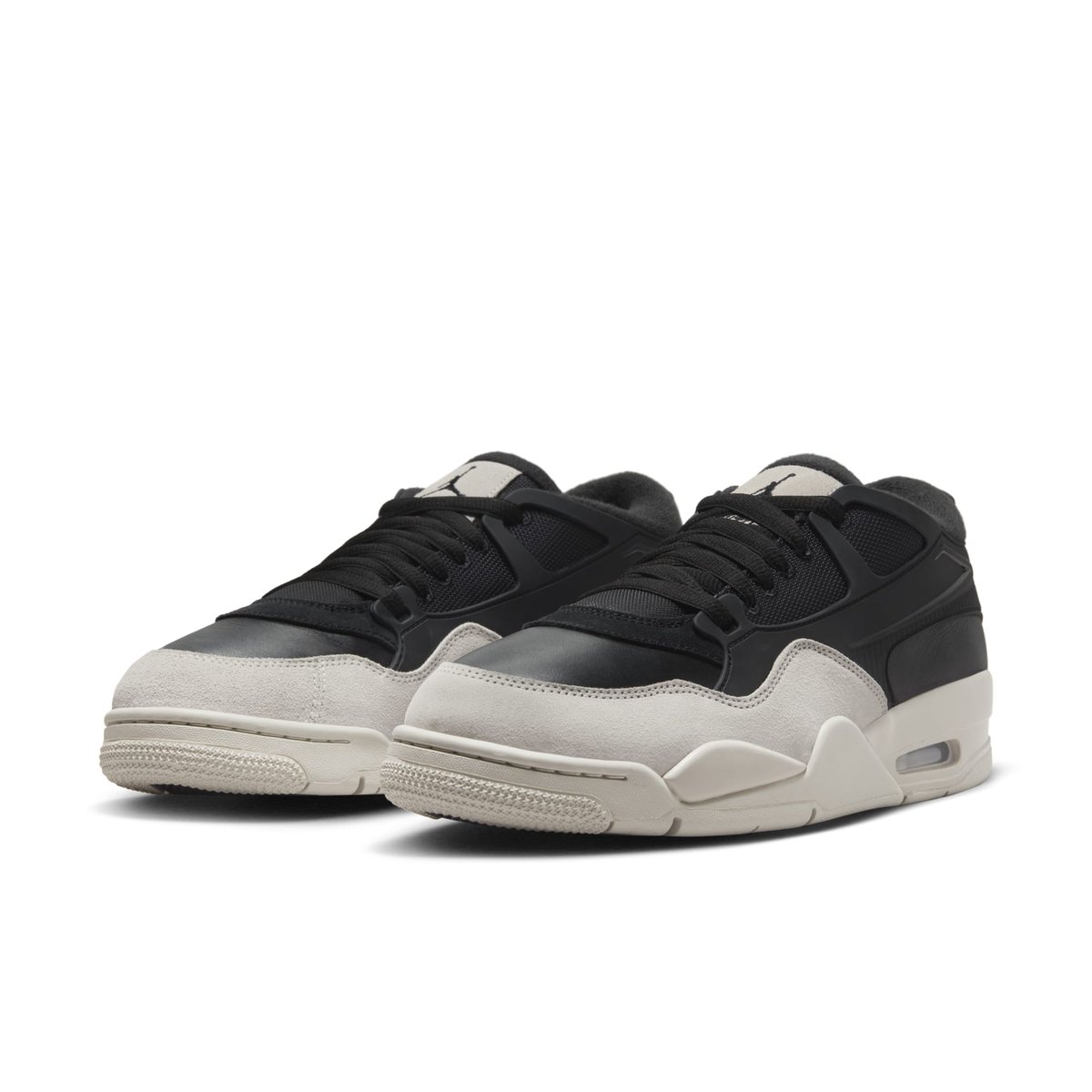 SOLELINKS's tweet photo. 📝 Air Jordan 4 RM 'Black/Light Bone' releases August 21st https://t.co/E8ZEoOAlAg