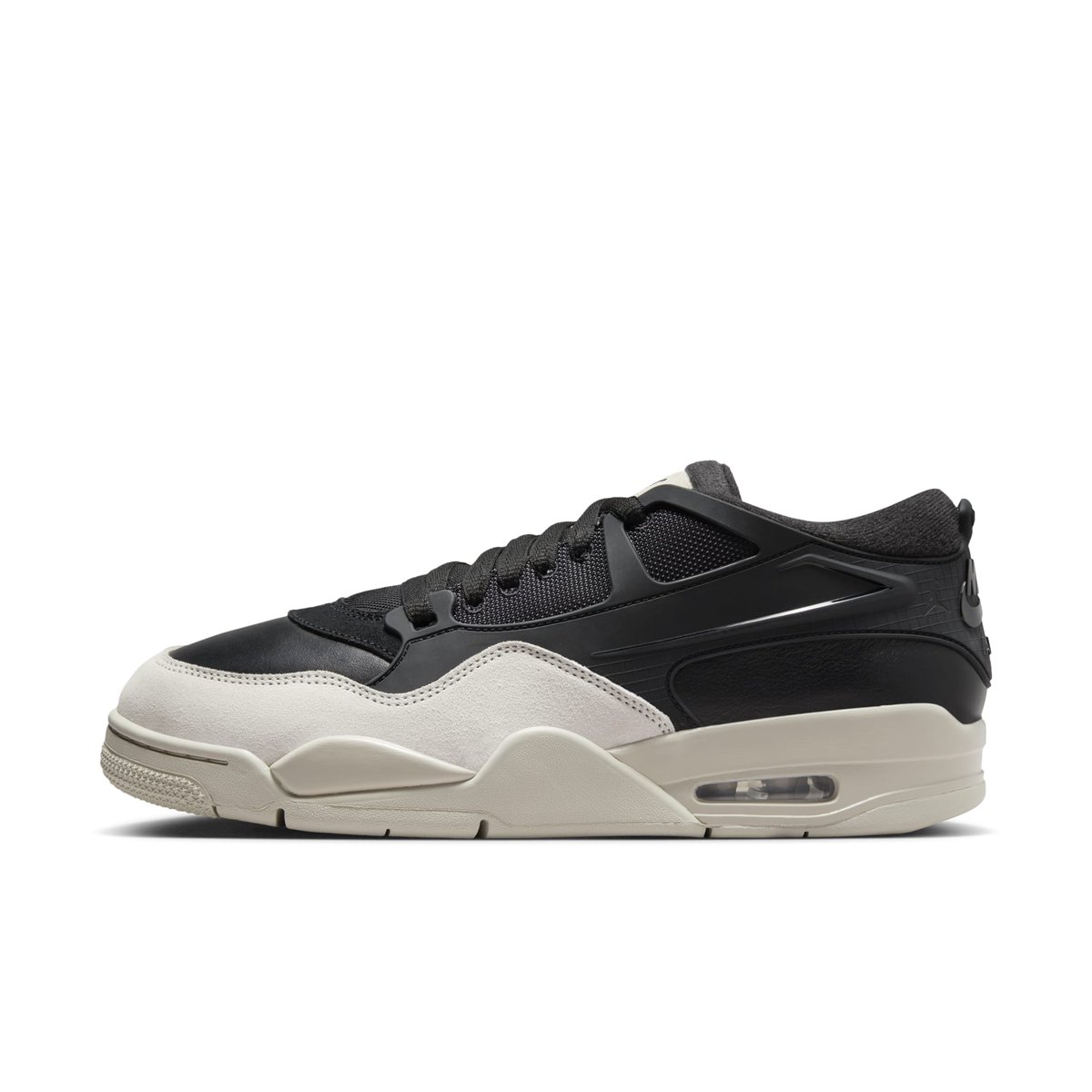 SOLELINKS's tweet photo. 📝 Air Jordan 4 RM 'Black/Light Bone' releases August 21st https://t.co/E8ZEoOAlAg