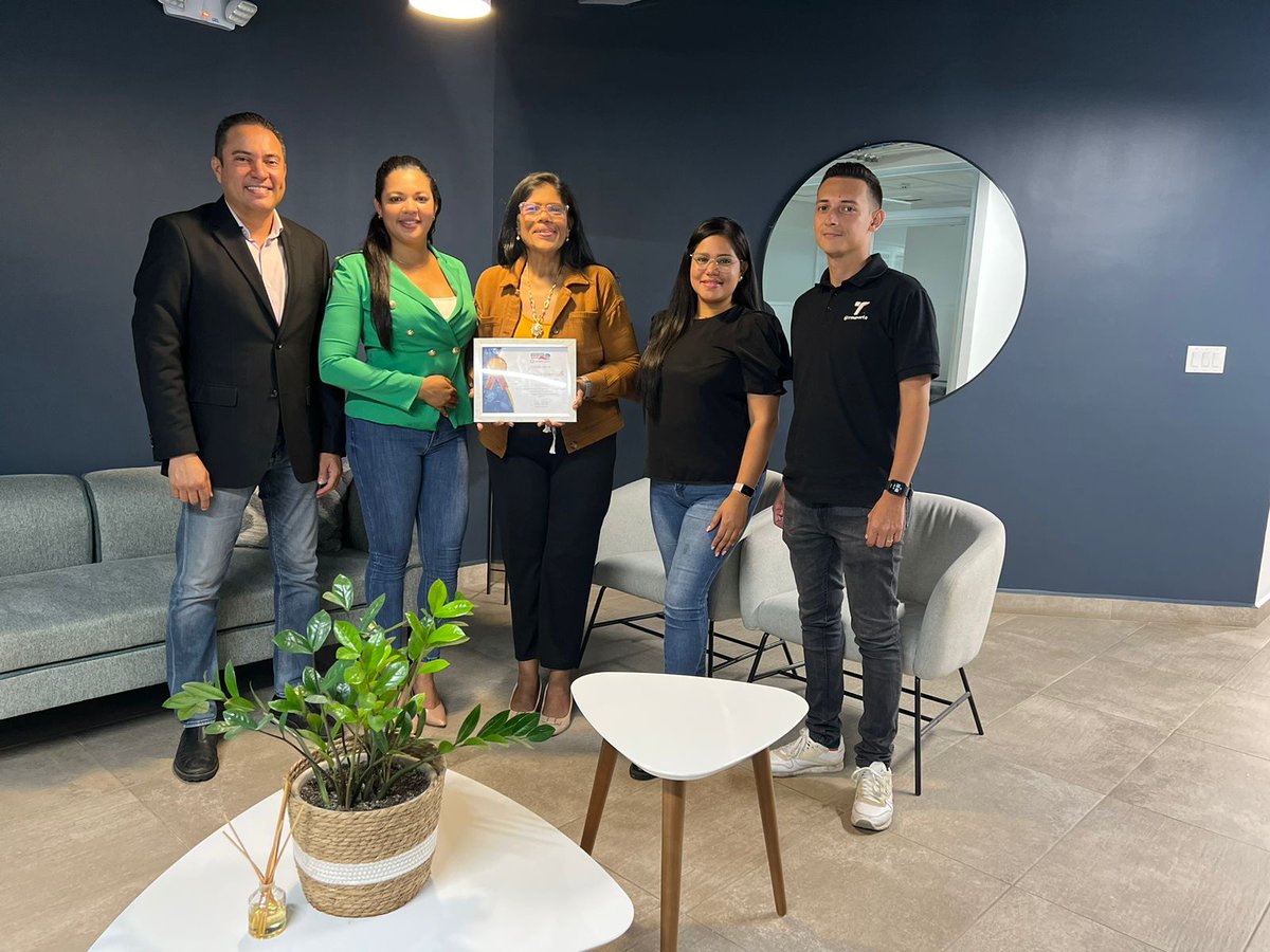 Complacidos de seguir con los Reconocimientos por el compromiso con la.#gestionderiesgos en la connotación del 7 aniversario de <a href="/Mundoseguropa/">MUNDO SEGURO PANAMÁ</a> <a href="/SamudioCruz/">Demetrio Ábrego Samudio Cruz</a> <a href="/tvnnoticias/">TVN Noticias</a> <a href="/top95/">Helen Jung</a>.7 <a href="/unibero/">Unibero</a> <a href="/TReporta/">Telemetro Reporta</a> <a href="/AstridMilixa/">Astrid Milixa Carreño I .</a> <a href="/LeisyCano/">Leisy Cano G.</a> <a href="/jaimesaldana01/">Jaime Saldaña</a>