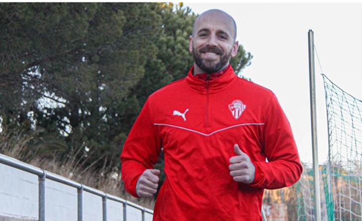 .<a href="/sergimoreno21/">Sergi Moreno</a>, de la química del gol a la química laboral

El davanter tarragoní del <a href="/ReusFCR/">Reus FC Reddis</a> tanca la seva etapa com a futbolista després de tota una vida. Ara arriba una altra tan important com la passada

futbolcatalunya.com/sergi-moreno-d…

#futbolcat