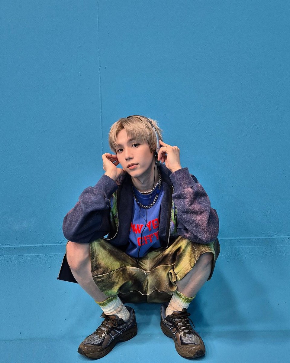 STRGALLERY's tweet photo. [240731] #riize_official instagram update

“🧡💜💚💙❤️🩵” https://t.co/2YsdJVgFAj