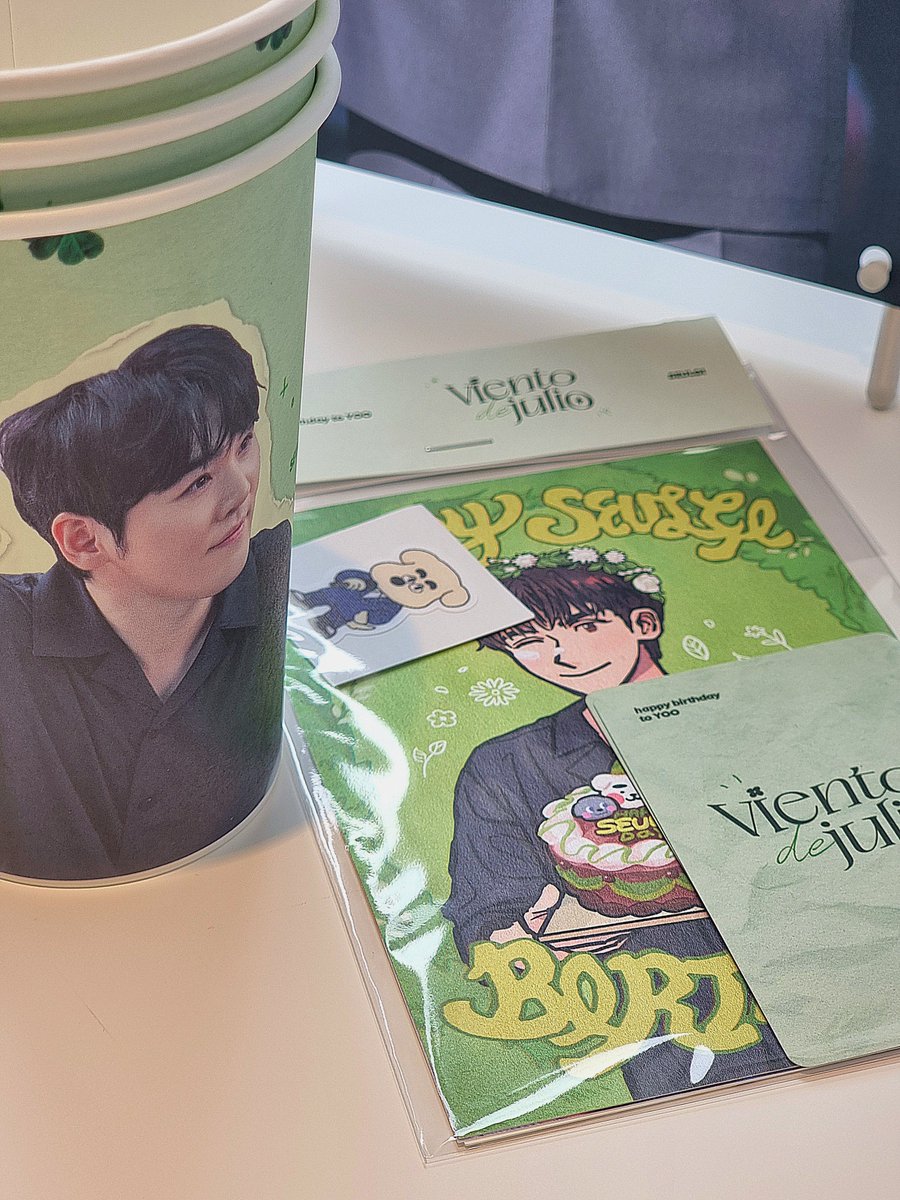 생일이니까 🐶💛

#7월의_바람_유슬기에게
#happy_birthday_to_YOO