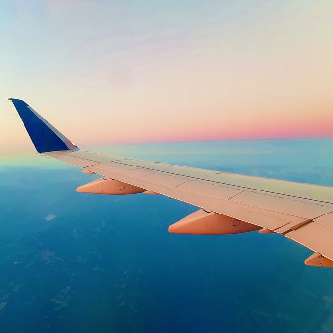 Take off and landing. Now I wait for the next one. https://t.co/NWTdZtzDi3<a href="/tag/gencon"class="tags"><span>#gencon</span></a>