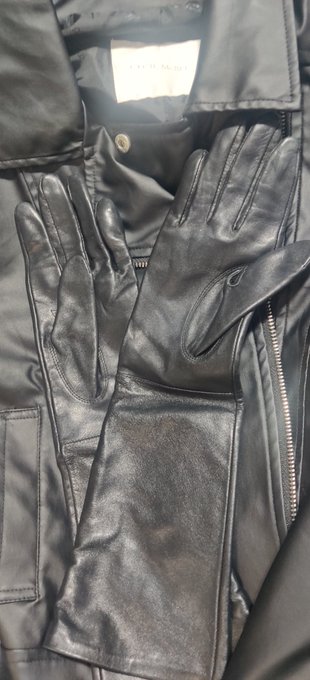 革手袋でおちんちん触られたい？💓 なでなでしてほしい？💓 口ふさがれたい？  ウフフフ💓  #女装 #革手袋 #leather #glove #偽娘 #レザーフェチ #fetish https://t<a href="/tag/%E5%A5%B3%E8%A3%85"class="tags">#女装</a><a href="/tag/%E9%9D%A9%E6%89%8B%E8%A2%8B"class="tags">#革手袋</a><a href="/tag/leather"class="tags">#leather</a><a href="/tag/glove"class="tags">#glove</a><a href="/tag/%E5%81%BD%E5%A8%98"class="tags">#偽娘</a><a href="/tag/%E3%83%AC%E3%82%B6%E3%83%BC%E3%83%95%E3%82%A7%E3%83%81"class="tags">#レザーフェチ</a><a href="/tag/fetish"class="tags">#fetish</a>