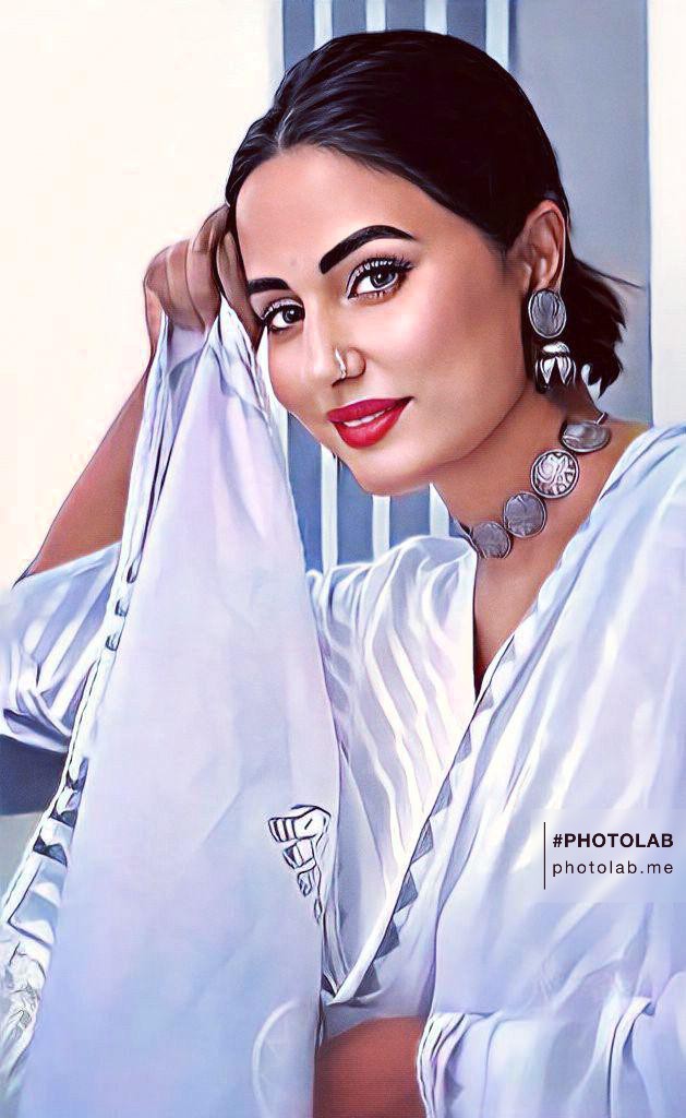 You eyes are like diamonds

There are millions of conversations in your eyes

The pouring syrup in your talks

Is growing the thirst of love in us

If you even look for once

Then the dying people will live again

<a href="/eyehinakhan/">Hina Khan</a>  
#HinaKhan 
GOOD MORNING 🌄🌷💐🥀🍁🌺