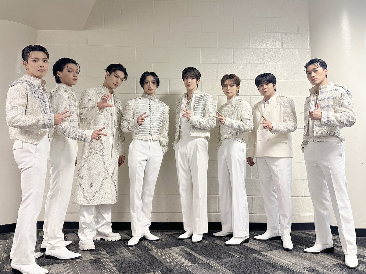 ATEEZofficial's tweet image. [📷] TODAY ATEEZ
⠀
ATEEZ 2024 WORLD TOUR [TOWARDS THE LIGHT : WILL TO POWER] IN DULUTH

ATINY가 보내준 깊은 사랑 덕분에
진정한 행복이 무엇인지
다시 한번 깨달았던 오늘 하루💝

#TowardsTheLight #Will_To_Power
#TODAY_ATEEZ #ATEEZ #에이티즈