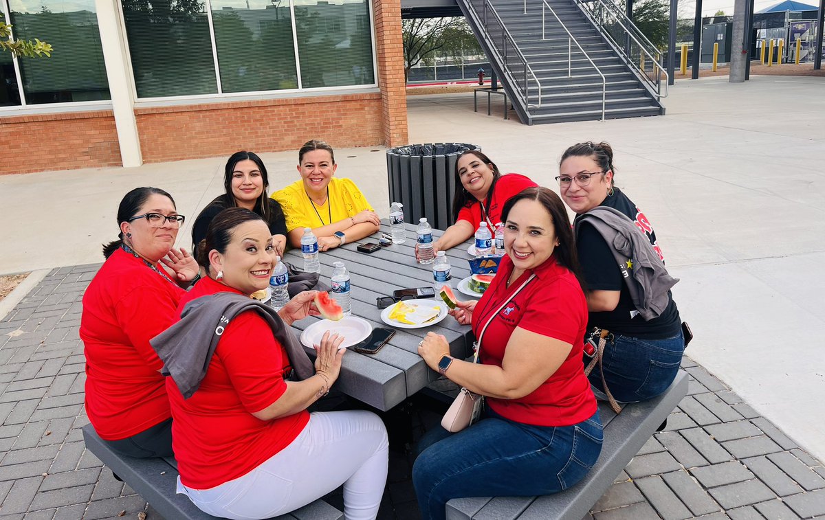 EPISD Fiesta 2024 <a href="/HDuranPK8/">Haydee Duran</a>  <a href="/csepisd/">EPISD Community Schools</a> <a href="/DsayavedraEPISD/">Diana Sayavedra</a> 
<a href="/MacarthurPonies/">MacArthur Ponies</a>