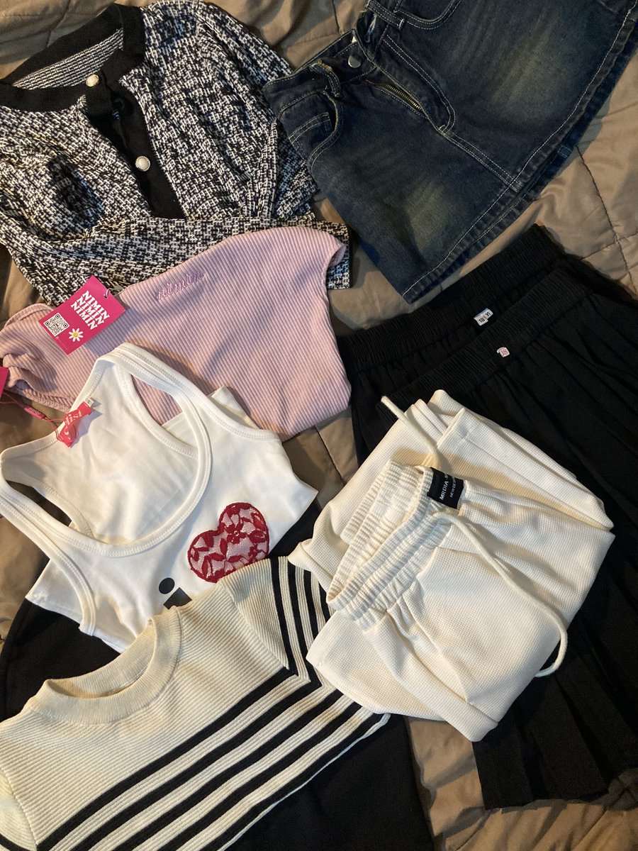 ✿shopwithpoy tweet media