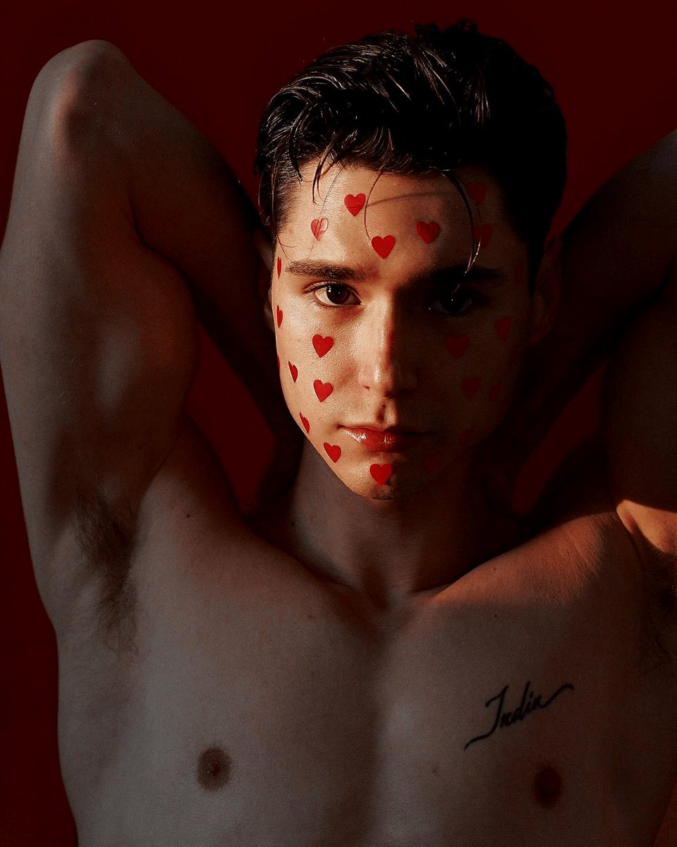 𝐌𝐄𝐀𝐍 𝑩𝑳𝑶𝑵𝑫𝑬 .ᐟ (@dulcevultus) on Twitter photo 