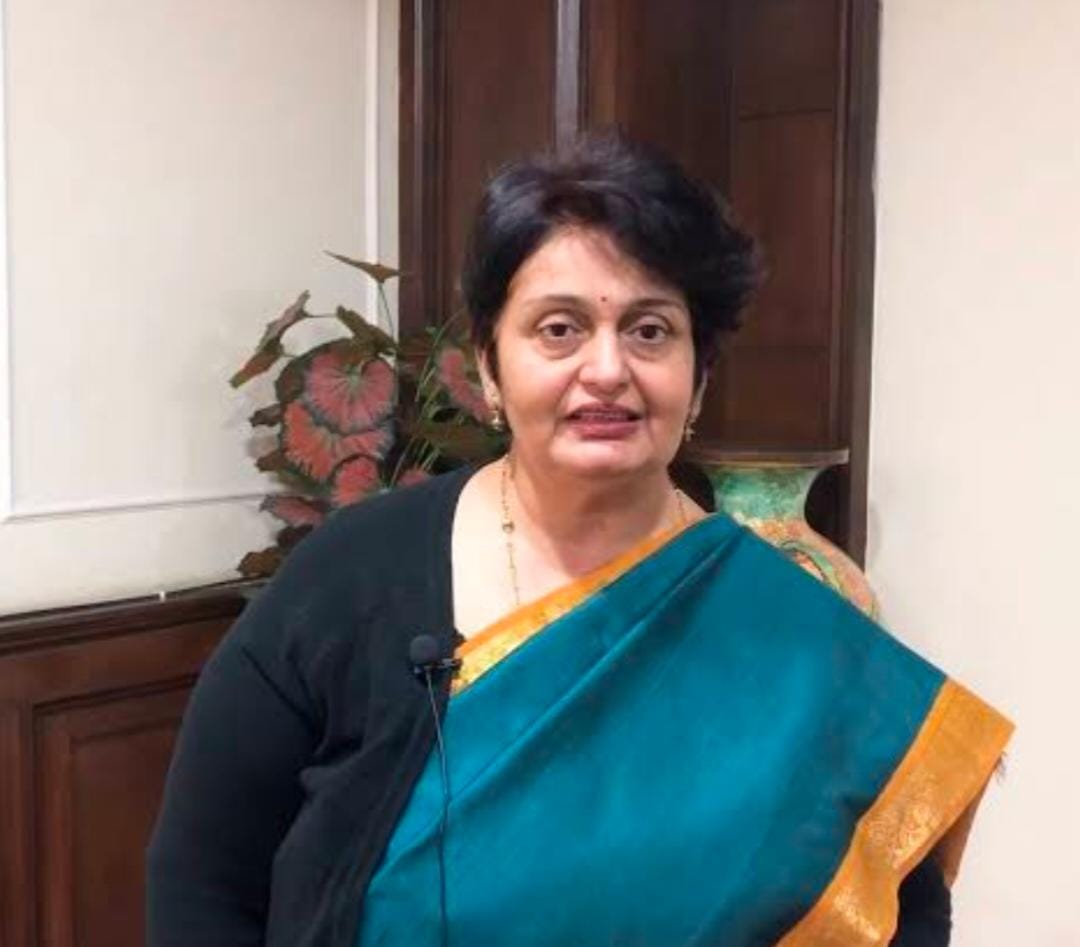 MediaSanchari's tweet photo. #UPSC కొత్త చైర్ పర్సన్ గా ప్రీతి సుదాన్ నియమితులయ్యారు.1983 బ్యాచ్ ఆంధ్ర ప్రదేశ్ కేడర్‌కు చెందిన రిటైర్డ్ ఐఏఎస్ అధికారి అయిన ఈమె ఇంతకు ముందు UPSAC లో సభ్యురాలిగా ఉండేది.గతంలో ఆరోగ్య, కుటుంబ సంక్షేమ మంత్రిత్వ శాఖ కార్యదర్శితో సహా వివిధ పదవులను నిర్వహించారు.
#upscchariperson https://t.co/IZO2IdjmVi