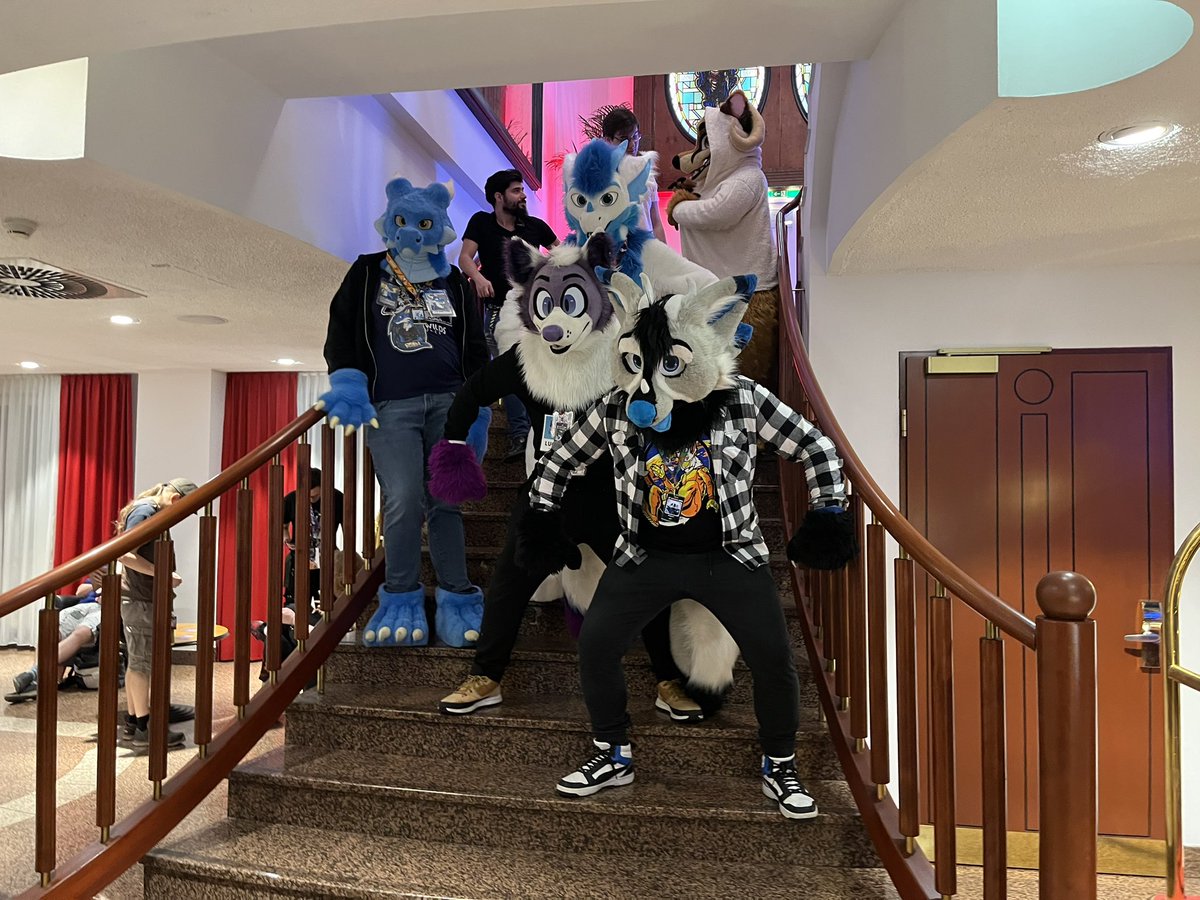 achillesv23's tweet photo. Thanks to everyone at @Awoostria team for an amazing event,  
Also thanks to everyone I was able to meet and hangout with throughout the weekend.
CHAIR! CHAIR! CHAIR! CHAIR!
#Awoostria
#FursuitsEveryday 
#fursuiter https://t.co/T6rFmULeAq