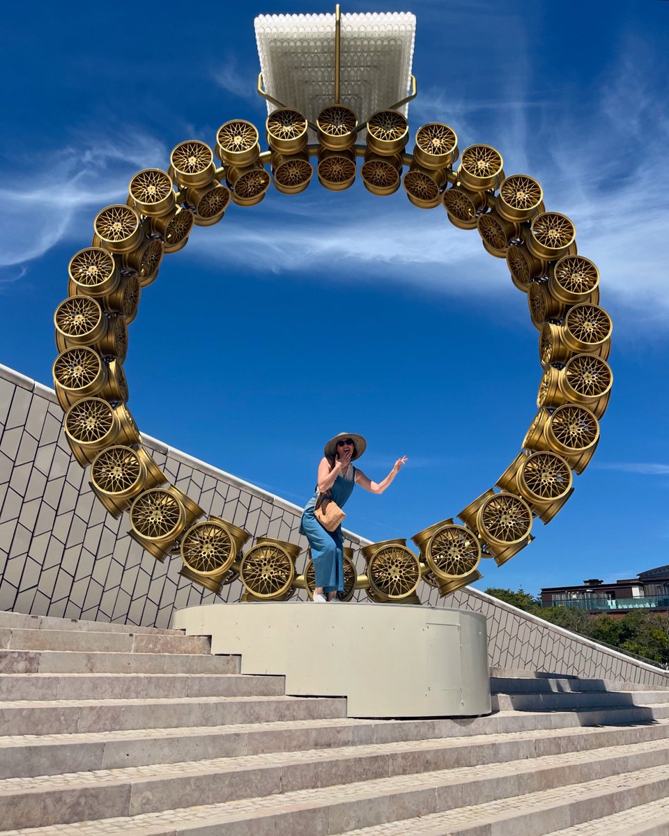 Look! It’s an Anel inside an anel!!! I never knew it but my name means ‘ring’ in Portuguese. I said yes, of course. Yes, Lisbon, of course I’ll marry you! #maatmuseum #lisboa #💍