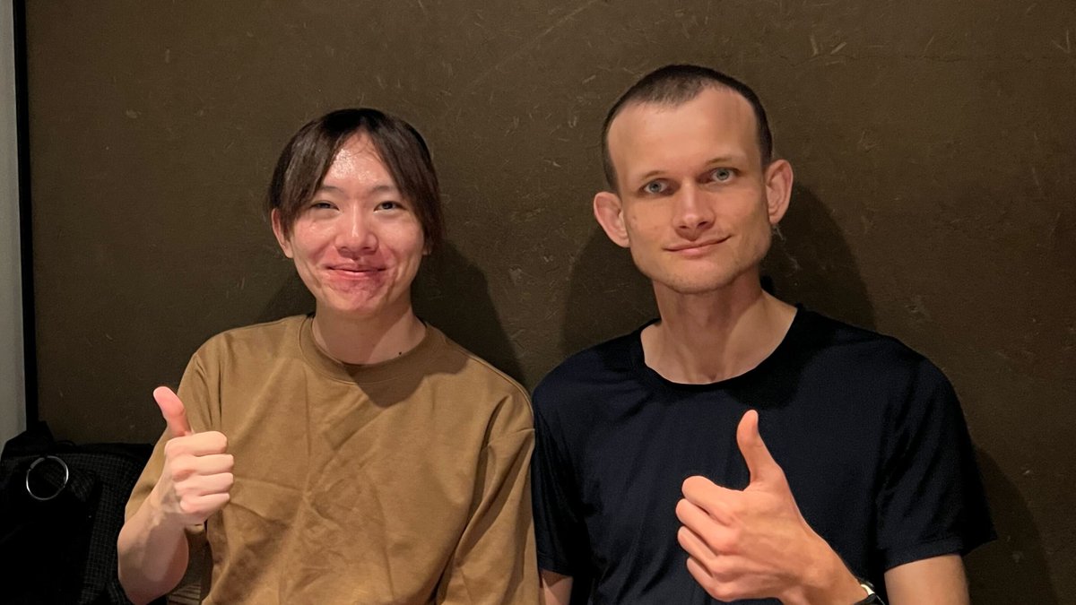 ブロックチェーンシステムをリードしている世界最高の開発者ヴィタリック・ブテリンさん。この人と対等に対話できる安野さん、すご過ぎます！政党とか関係なく、安野さんにデジタル大臣を担当してもらうべきだと思います。  #ブロックチェーン #イーサリアム #安野たかひろ