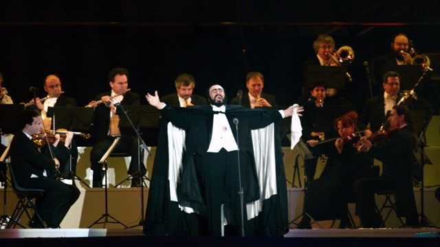 shobhitRED's tweet image. I am absolutely captivated by Luciano Pavarotti's incredible voice! I saw his video from the Torino 2006 Olympics Opening Ceremony—pure magic. #Pavarotti #LucianoPavarotti #OperaLegend #OlympicGames #Olympics #Olympics2024Paris #OlympicsOnJioCinema  🎶🎤