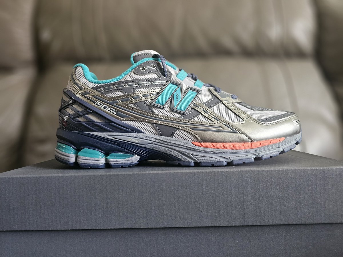 <a href="/RetailTuesday/">RetailTuesday</a> size 12 $220 shipped DS