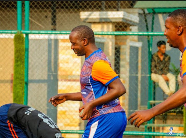 EladoFc's tweet image. That was Goal no.1 scored my non other than Osbert Figo @KitungaLeague GW14
#Season7
#ElitePublishersLtd
#TulumbeKaaziFinal