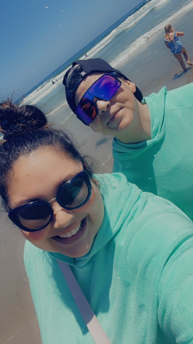 The ☀️ makes everything better! I couldn’t help but give thanks and praise for being surrounded by such beauty! 

Also….sending hugs to all my counselor and educator friends who are preparing for the upcoming school year. Thinking of you all 🙏🏼❤️☀️