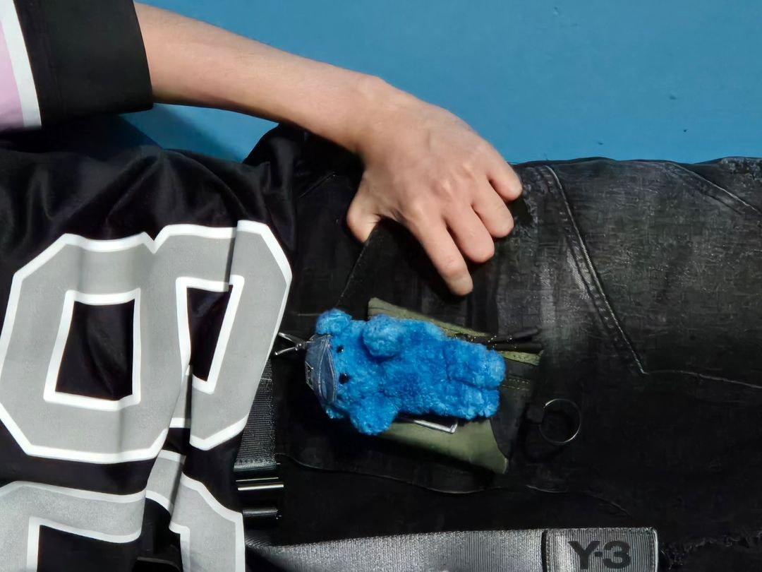 240731 riize_official instagram update 
🔗instagram.com/p/C-EjgeBTDvK

🌠샤샥

#EUNSEOK 
#은석 #ウンソク