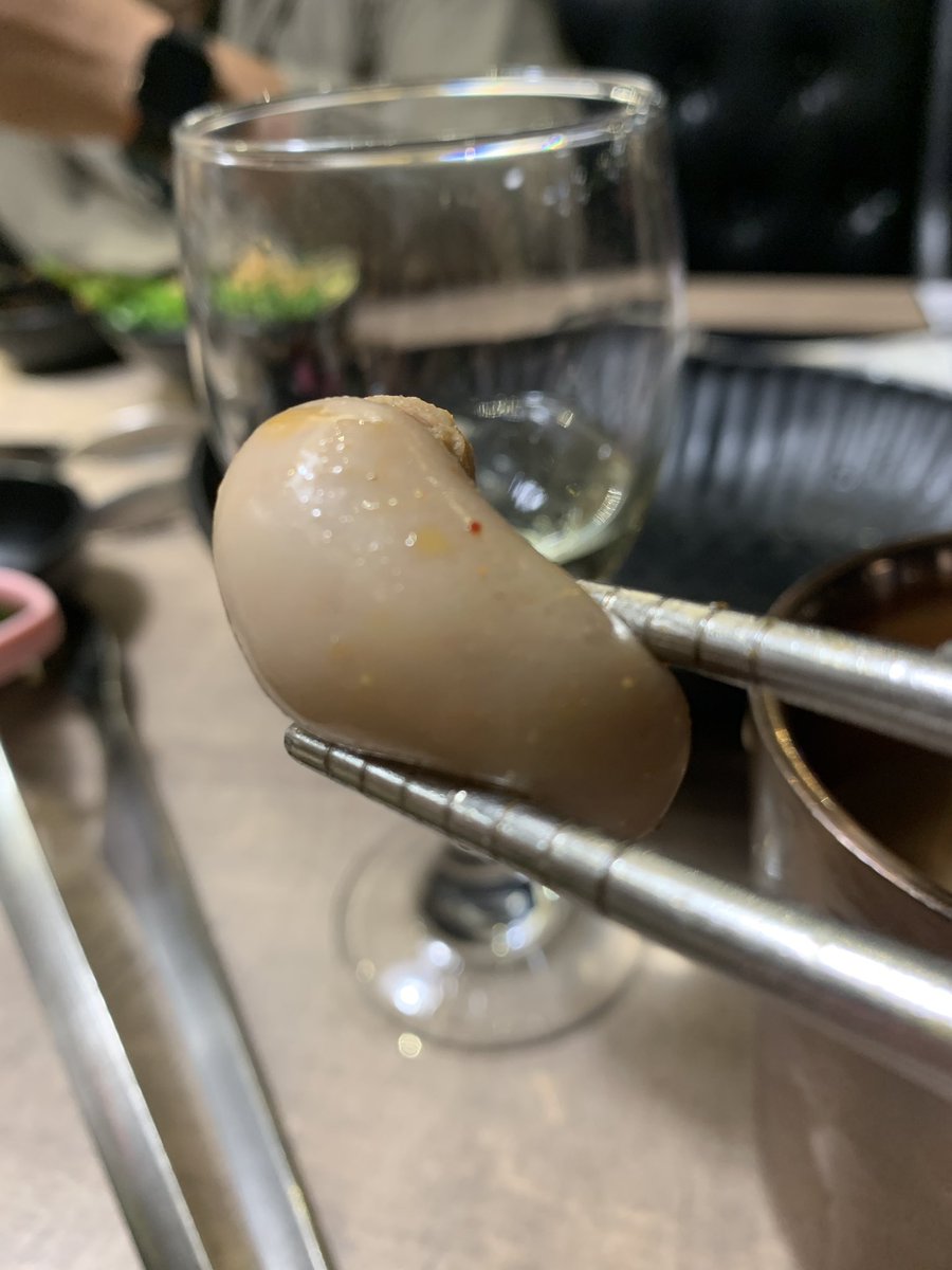 夫妻吵架，沒有甚麼一炮不能解決的事，如果有 那就兩炮。

可是 我就是不想原諒對方⋯⋯

原地徵新老公要的人請舉起第三支手。 https://t.co/0byt6qMy54
