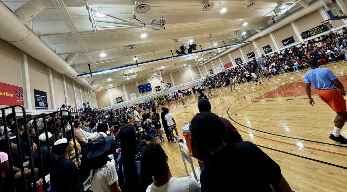 Announced this event 5 days ago… completely Sold Out, they shut the doors 30 minutes after we opened due to capacity.. thank you to our beautiful city for their continued support 🥹🙏🏽🫶