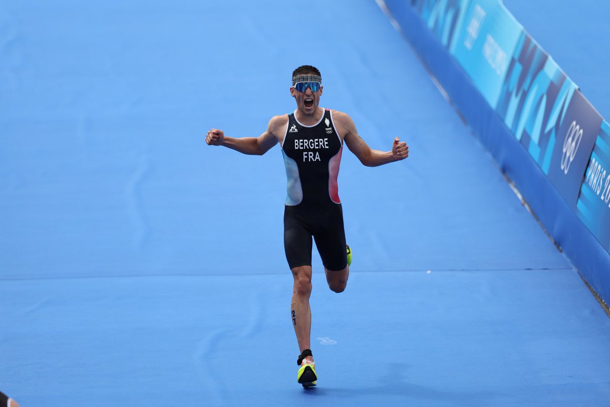 EXCEPTIONNEL ! LÉO BERGÈRE EN BRONZE 🥉

Le français n’a jamais rien lâché, il décroche ainsi la première médaille en individuelle chez les hommes 💥

Quelle journée pour nos Bleus 🥹🇫🇷

📸 KMSP

#AllezLesBleus #Paris2024 #Triathlon #FFTRI