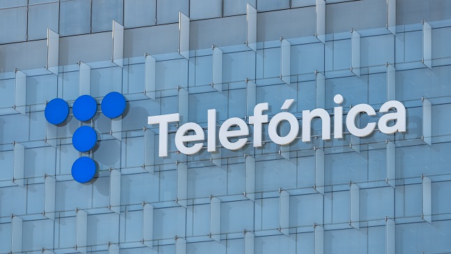 Telefonica in talks with Millicom over Colombia unit sale: Telefonica entered talks with Millicom over the potential sale of its majority stake in its Colombia business for €400 million, a move announced on the same day the Spain-based operator group… dlvr.it/TBJJ6c