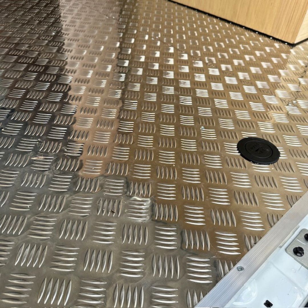 vehicleaccltd's tweet image. Check out this Maxus Deliver 9 that just arrived for some amazing upgrades! 
· Plywood Racking
· Chequer Plate Flooring

Contact us now for a FREE quote:
📞 0117 379 0279
📧 sales@vehicle-accessories.net
#vehicleaccessories  #vanlining #plylining #vanflooring #chequerplate