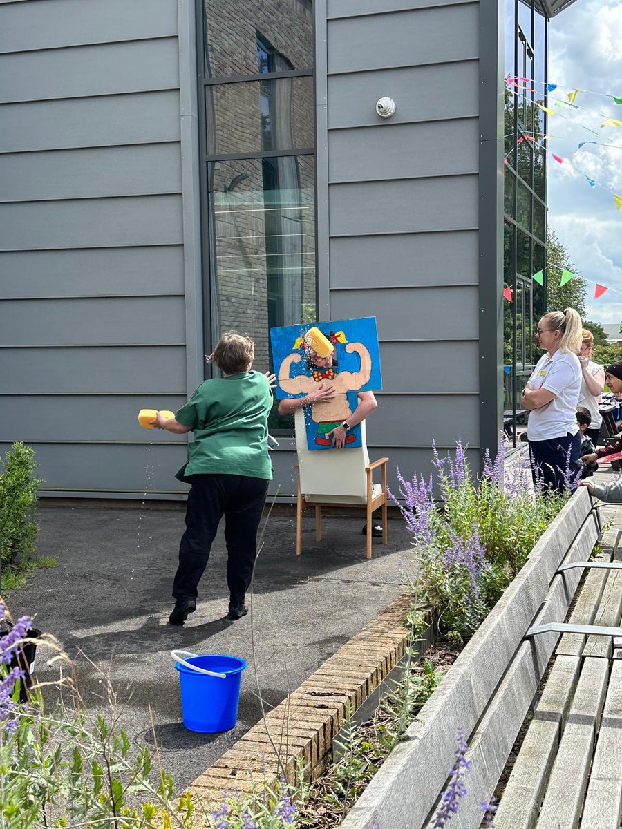 ImcUnit's tweet image. Thank you to everyone who came to our Summer Fair last week! 
It was such a good day for all visitors, patients and staff☀️
Thank you to our stall holders who came to join and to everyone who donated prizes, money and everything else! 

#summerfair #summer #fair #rehab