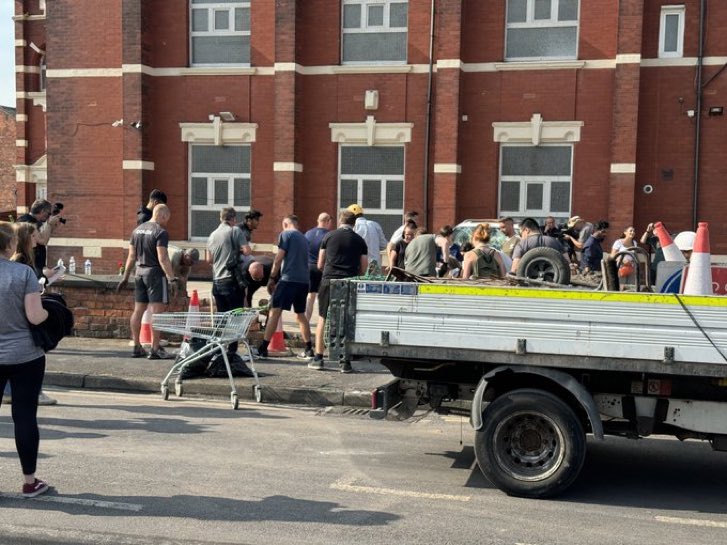 Supertanskiii tweet media