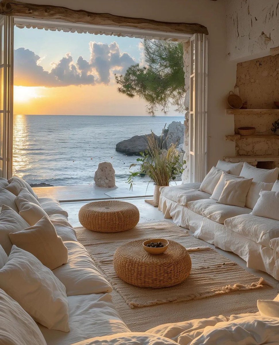 CPASGAGNE69's tweet image. Ce serait peut être là un endroit pour vivre…
#LaVieEnBleu💙 #ArchitectureWave