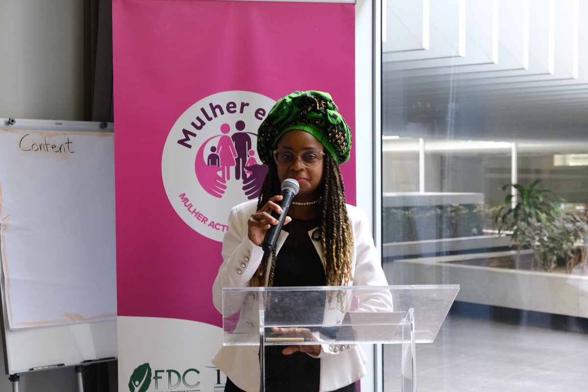 MulherPaz's tweet photo. Iniciou ontem, em Maputo, a formação de mediadoras de paz em Prevenção e Gestão de Conflitos. Com duração de 3 dias, envolve 20 pontos focais do MMP de várias províncias, capacitando mulheres em gestão de conflitos e liderança. 
@SwedeninMZ 
@ACCORD_online 
@FDC_Moz https://t.co/1EI2CAaTsh
