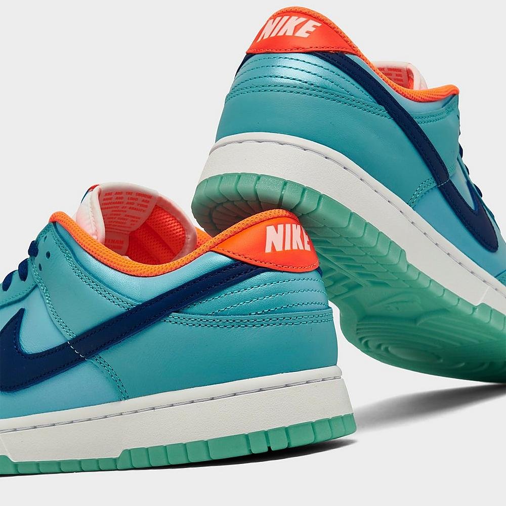 SneakerVisionz's tweet photo. Ad: Nike Dunk Low SE 'Baltic Blue Total Orange'

FNL: https://t.co/8ULsYv1NE1
JD: https://t.co/EV6BHs9D0Q https://t.co/2vuWkleRqo