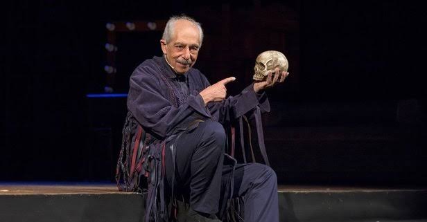 Değerli meslektaşımız, usta oyuncu Genco Erkal'ı kaybetmenin üzüntüsü içindeyiz. Hepimizin başı sağ olsun. Ailesi ve tüm sevenlerine başsağlığı dileriz.
#GencoErkal