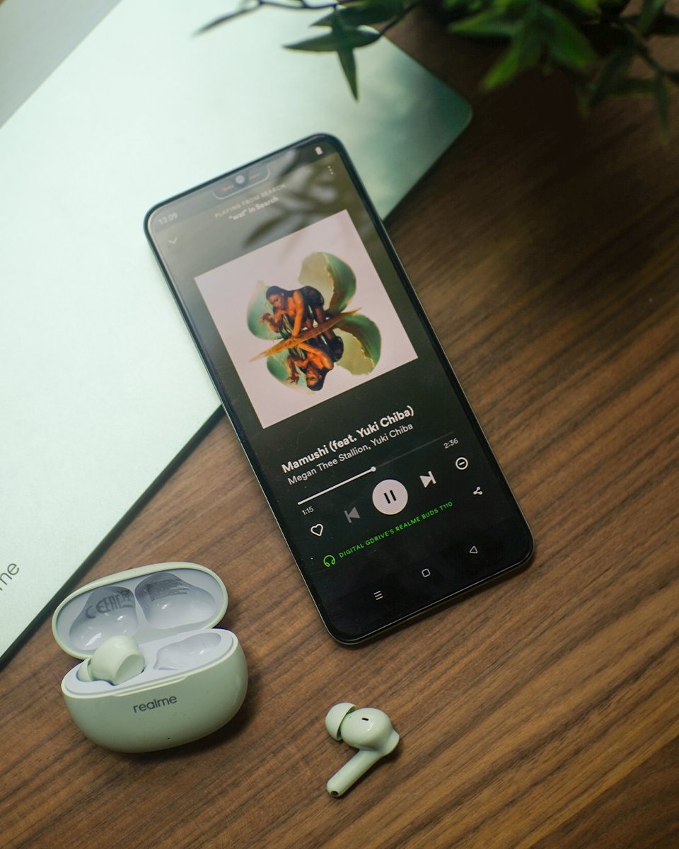 realme_ph's tweet image. 🎶 What's that one song you can't stop playing on repeat? Drop it in the comments! 👇 #MusicLovers #CurrentJam #realmeC63 #realmeBudsT110