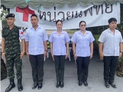 Fortadison's tweet photo. เมื่อ 23  ก.ค.67  รพ.ค่ายอดิศร มทบ.18 จัดชุดแพทย์สนับสนุน ภารกิจการตรวจสอบและประเมินผลการแข่งขันกองทหารเกียรติยศ ประจำปี 2567ในพื้นที่กองทัพภาคที่ 1 เพื่อให้หน่วยนำรูปแบบการจัดกองทหารเกียรติยศเป็นแนวทางและยึดถือปฏิบัติได้ถูกต้องเป็นอันหนึ่งอันเดียวกันทั้งกองทัพบก ณ ลานสวนสนาม ศม. https://t.co/Yq9ZSs5FJc