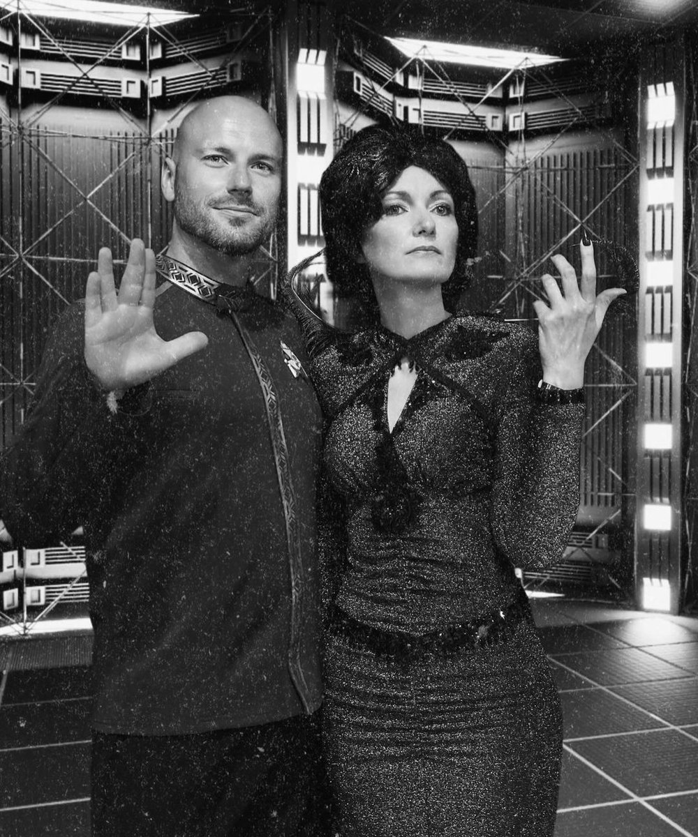 Cmdr_Amanda's tweet photo. I loved playing Queen Arachnia last weekend at @DestFanEvents it was such a lot of fun &amp; great to meet all the other cosplayers! #queenarachnia #voyager #startrek #startrekvoyager https://t.co/CGQDVUxQyi