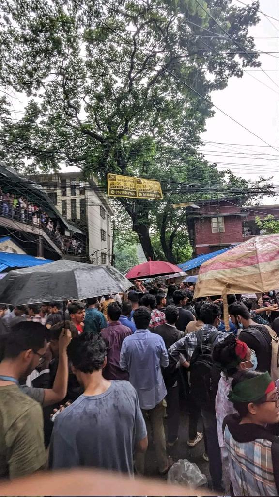MahiyaNurin's tweet photo. "March For Justice" in Chattogram, Bangladesh.
#ReleaseBDStudents
#FreeBangladeshiStudents 
#SaveBangladeshiStudents
#FreeAsifMahtabSir https://t.co/J4OR4yIcdY