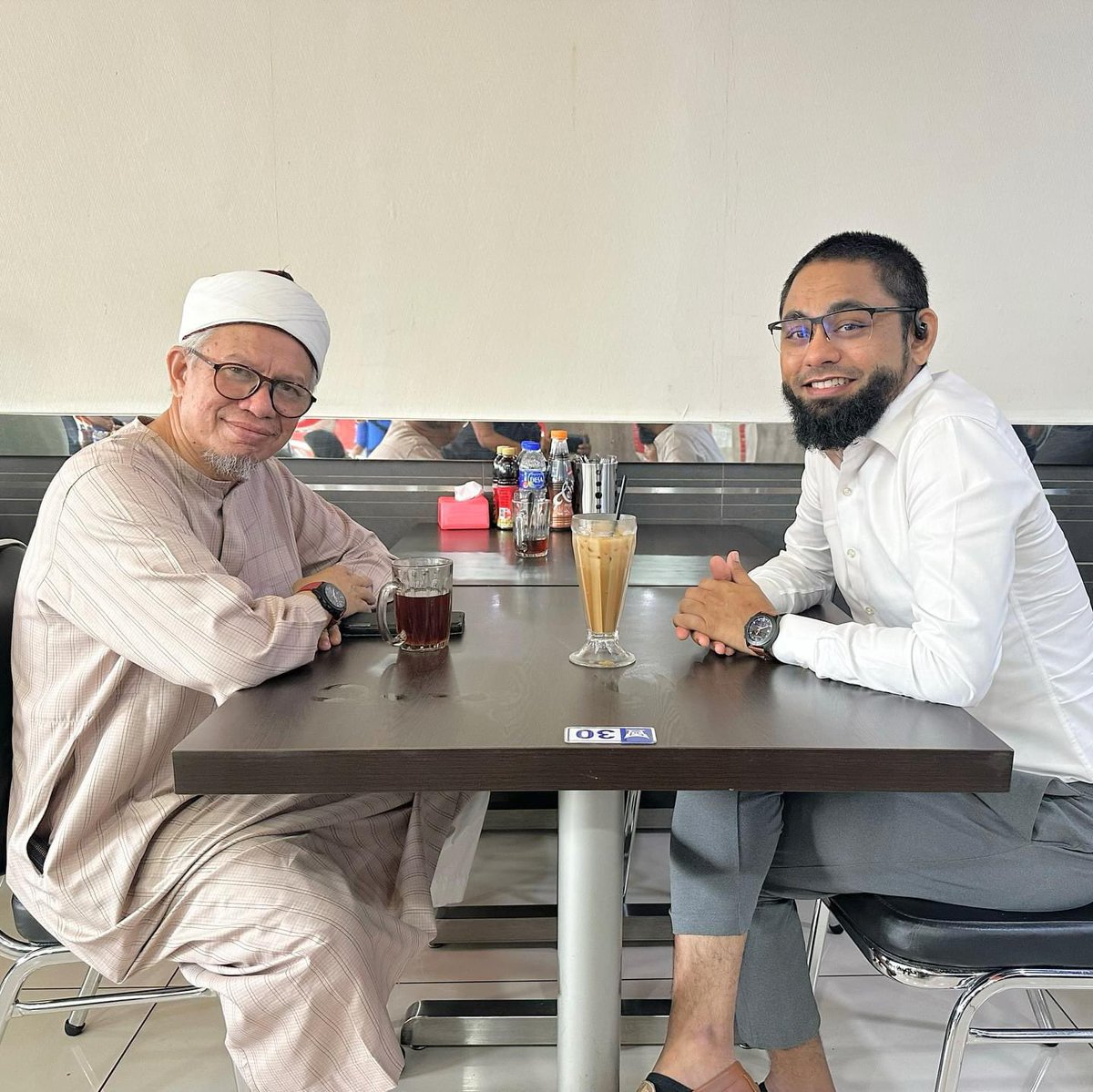 Setiap pencapaian besar bermula dengan satu langkah berani. Jangan tunggu saat yang sempurna – ambillah langkah berani saat ini. 

Percayalah kepada potensi diri anda, hadapi cabaran, dan biarkan setiap derapan langkah membawa anda lebih dekat kepada impian anda.

Sesi
