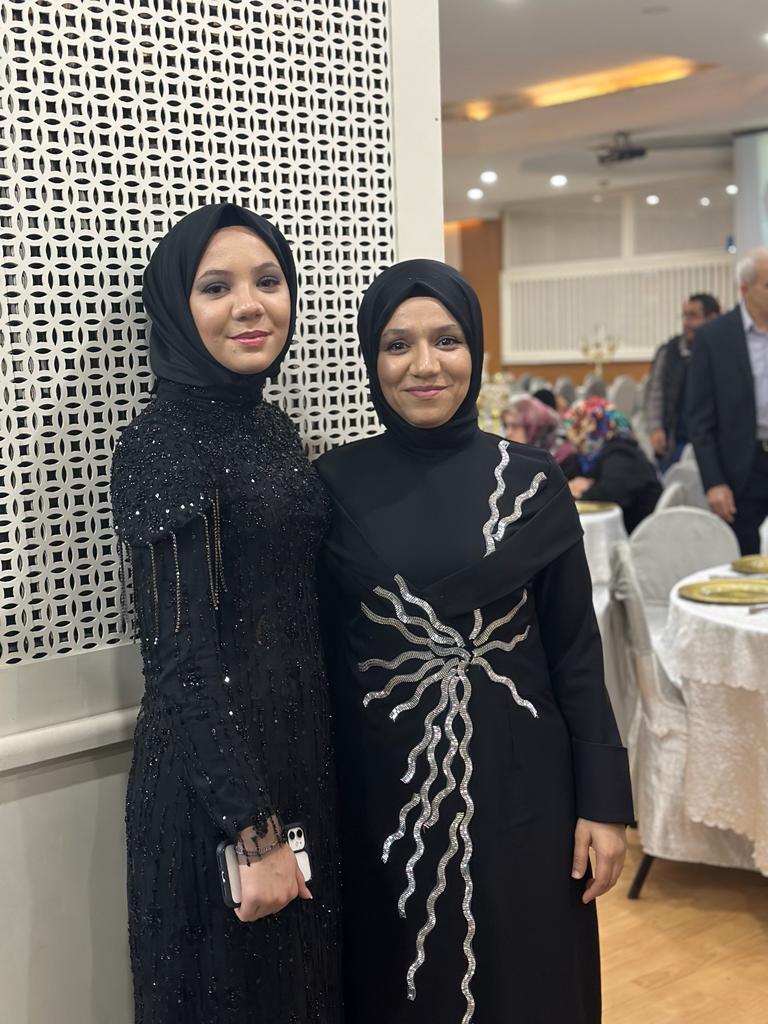 gulsvrtepe's tweet photo. Arkadaşım sırdaşım çocukluğum gençliğim kısaca herşeyim iyiki varsın rabbim nasıp etmiş 💖 https://t.co/8YflCDjZcv