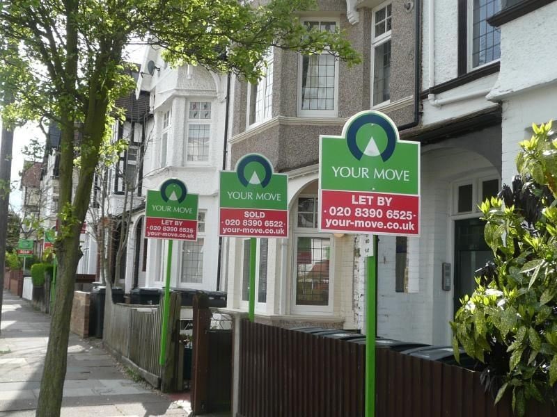 SignboardCo's tweet image. We are a one stop shop for all of your signage needs 🪧👌🏻

We can help you with any requirements that you might have, from illuminated fascia signs to LED window displays, from estate agency boards to pavement signs. Offering complete brand consistency across the range 🤩